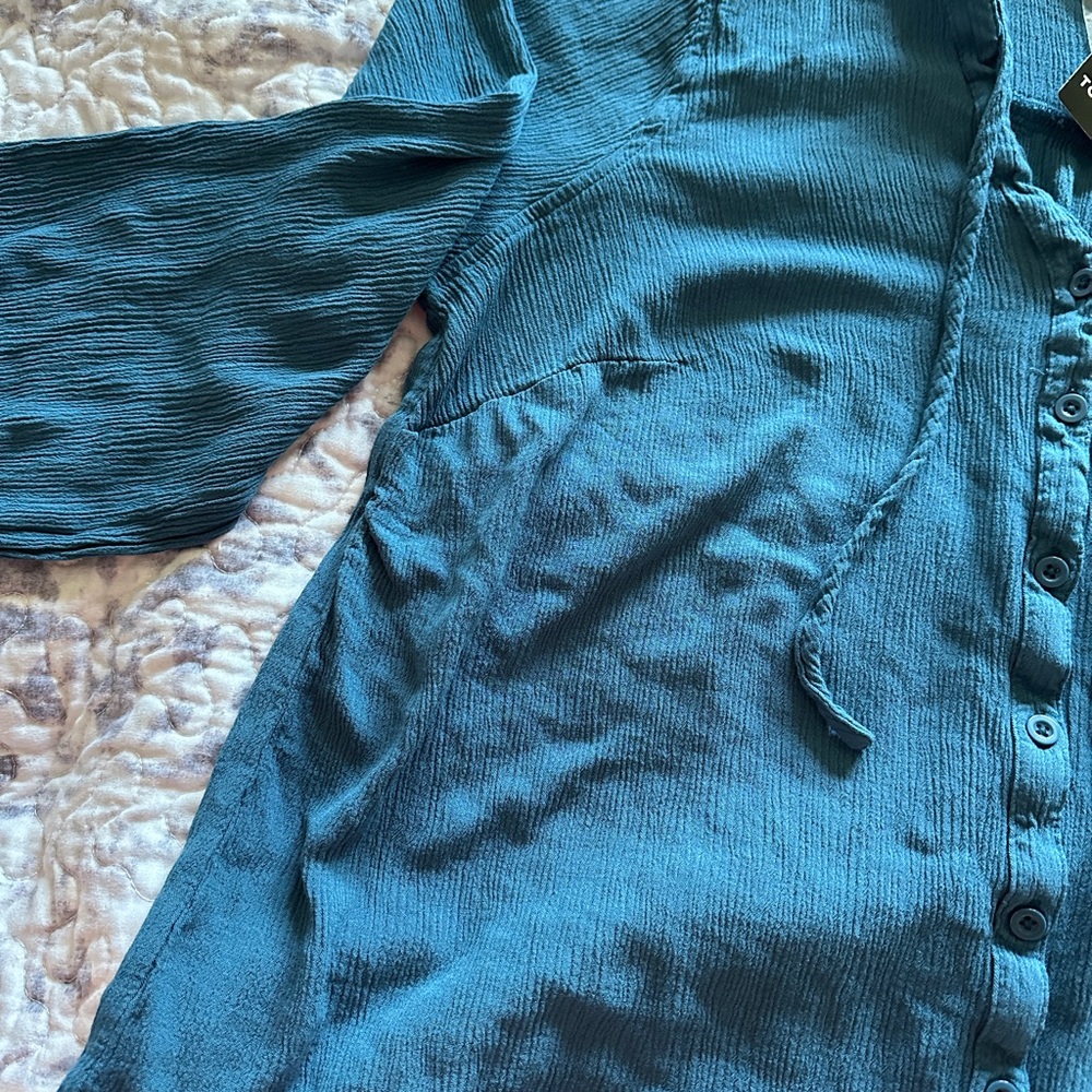 Torrid Blouse - Picture 5 of 6